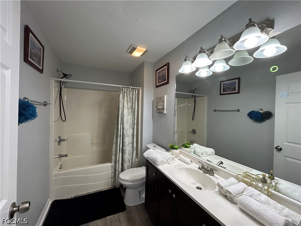 5 Bed Pool Home for Sale in Lehigh Acres, photo 20