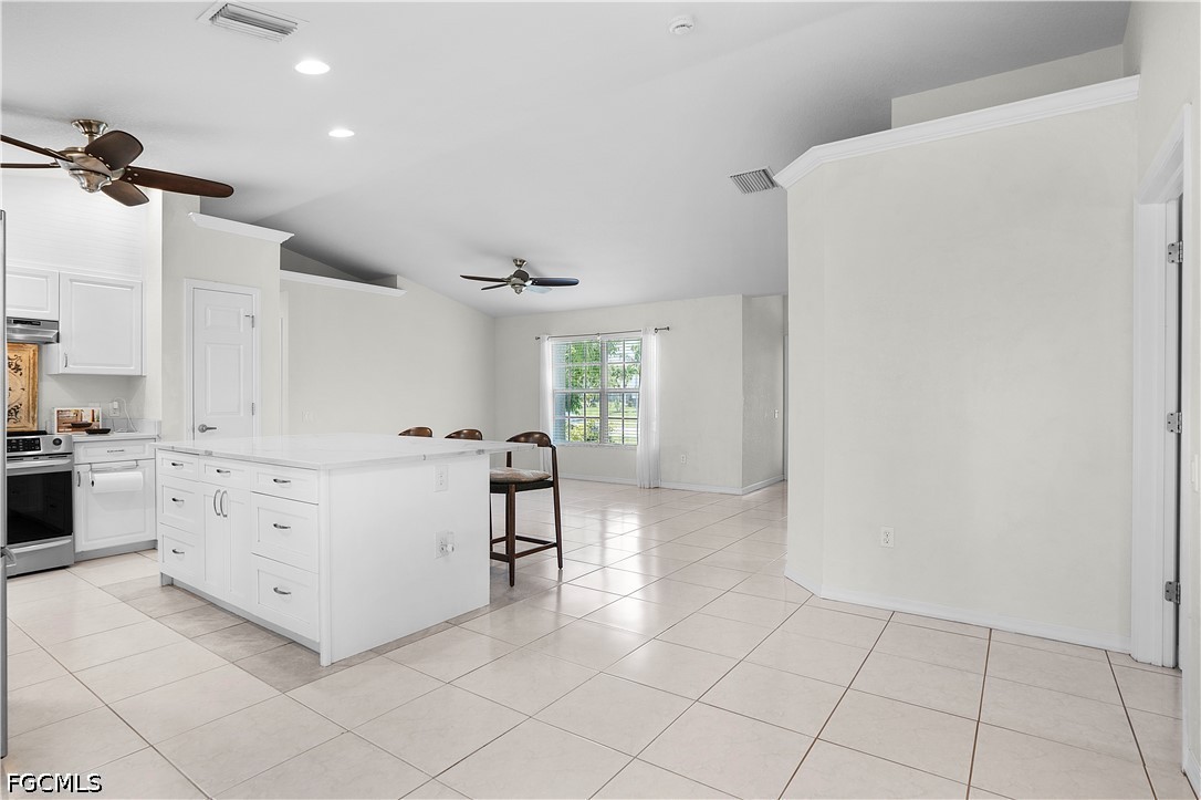 3 Bed SingleFamilyResidence for Sale in Cape Coral, photo 20
