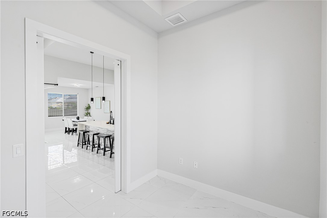 3 Bed SingleFamilyResidence for Sale in Cape Coral, photo 20