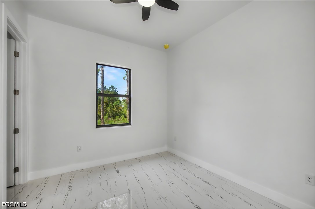 3 Bed SingleFamilyResidence for Sale in Lehigh Acres, photo 20