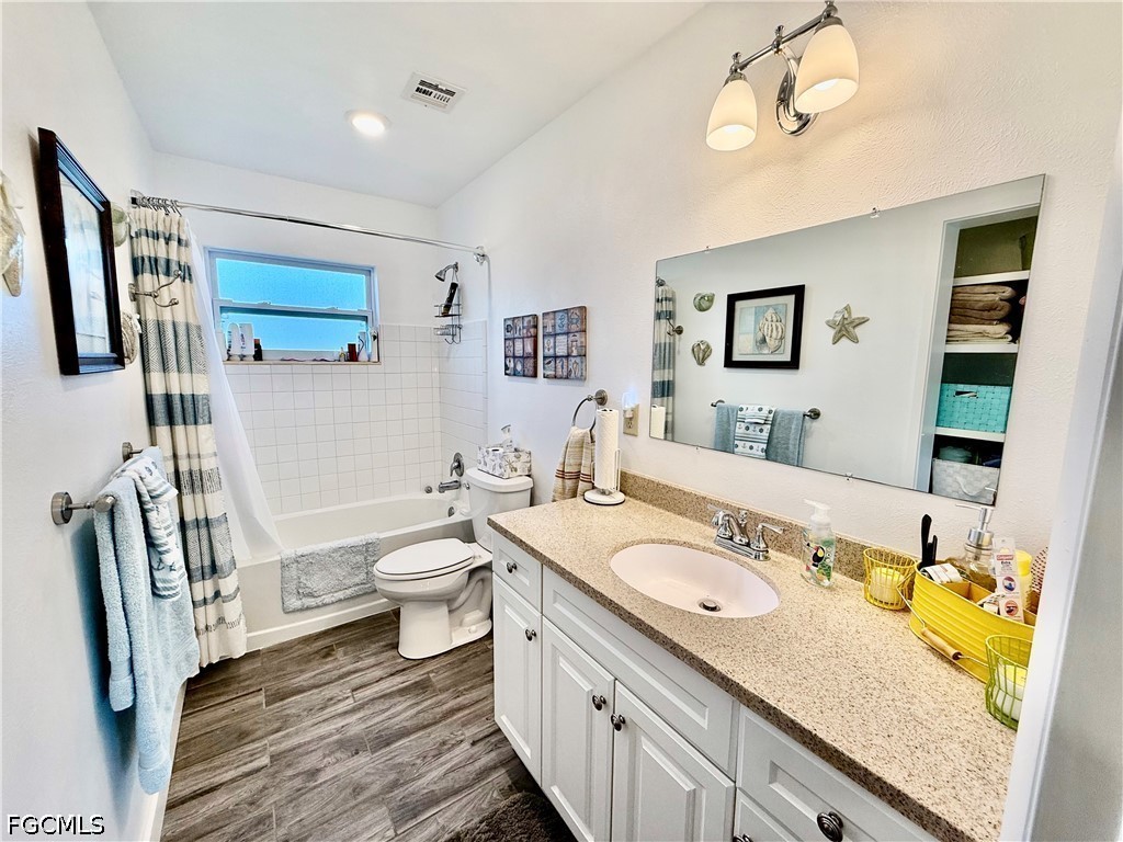 2 Bed SingleFamilyResidence for Sale in Lehigh Acres, photo 20