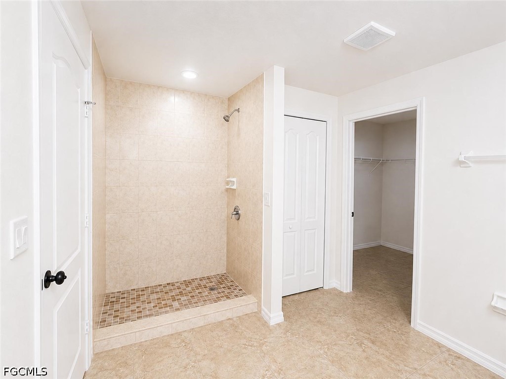 4 Bed SingleFamilyResidence for Sale in Lehigh Acres, photo 20
