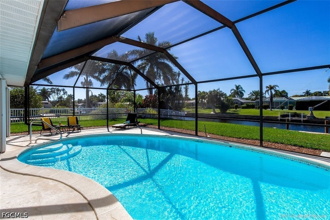 2 Bed Pool Home for Sale in Cape Coral, photo 20