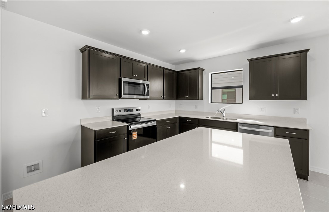 4 Bed SingleFamilyResidence for Sale in Whispering Lakes, photo 20