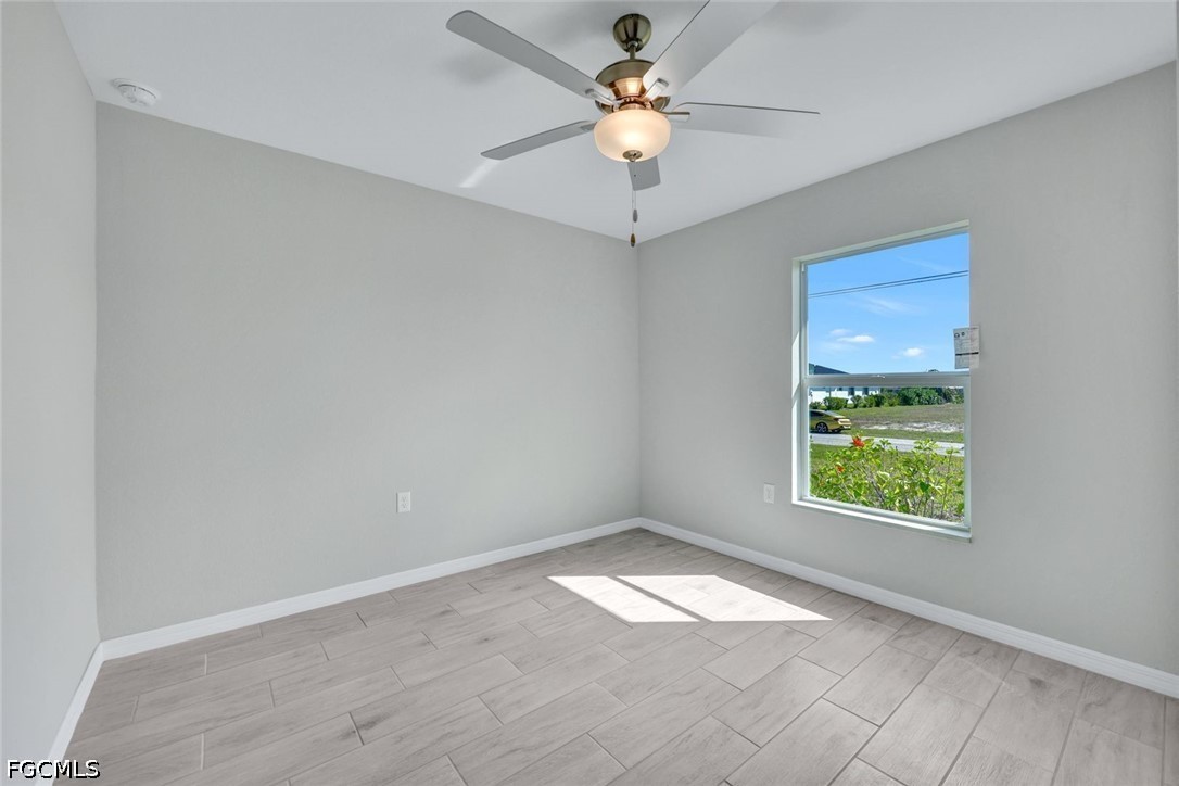 4 Bed SingleFamilyResidence for Sale in Cape Coral, photo 20