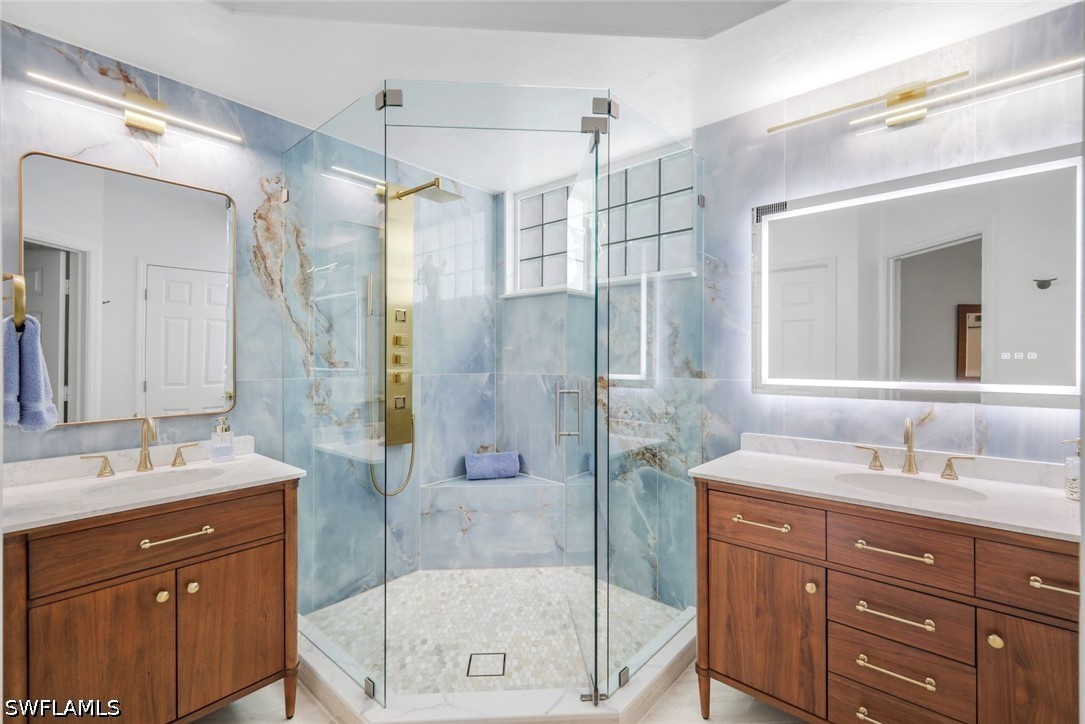 2 Bed Condominium for Sale in Naples, photo 20