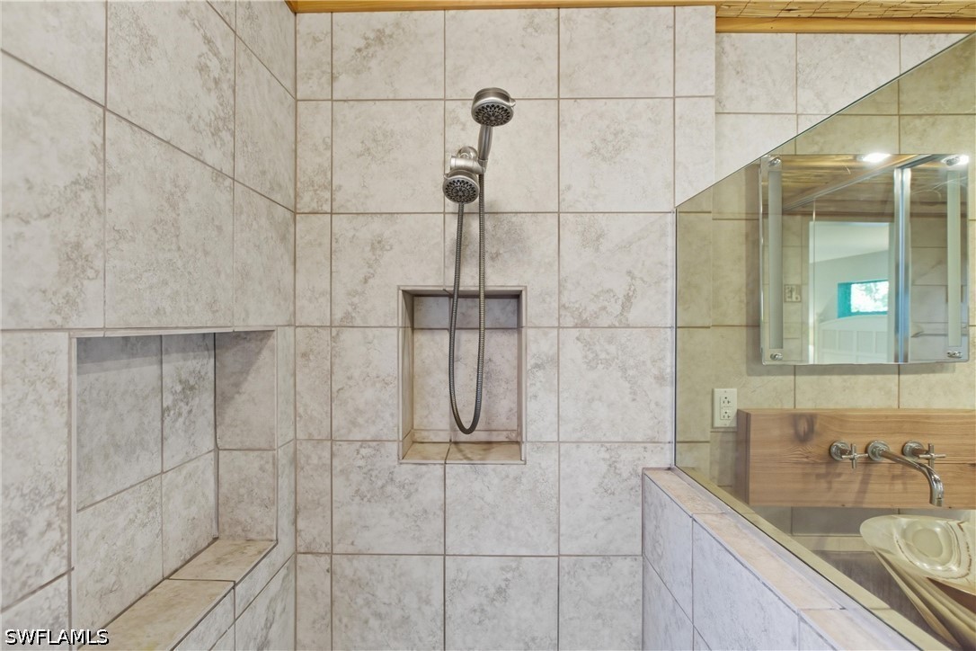 3 Bed SingleFamilyResidence for Sale in Seminole Estates, photo 20