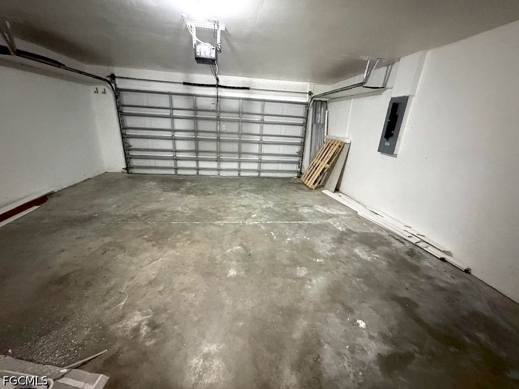 3 Bed SingleFamilyResidence for Sale in Cape Coral, photo 20