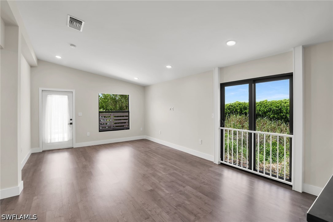 3 Bed SingleFamilyResidence for Sale in Naples, photo 20