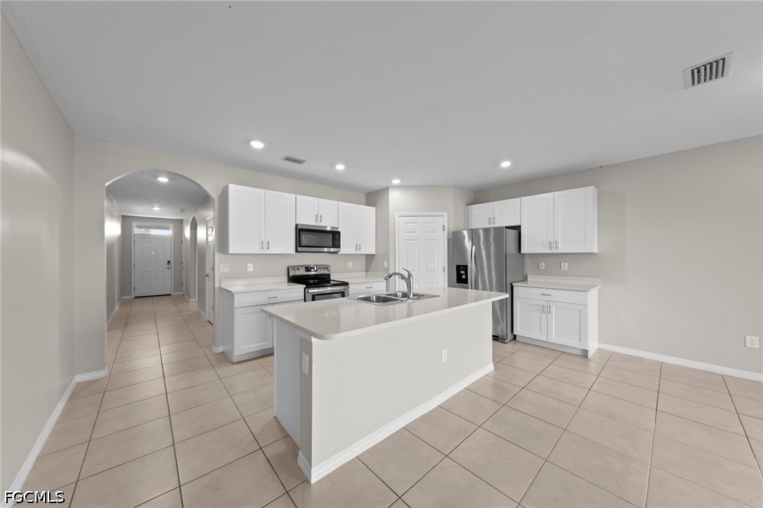 4 Bed SingleFamilyResidence for Sale in Cape Coral, photo 20