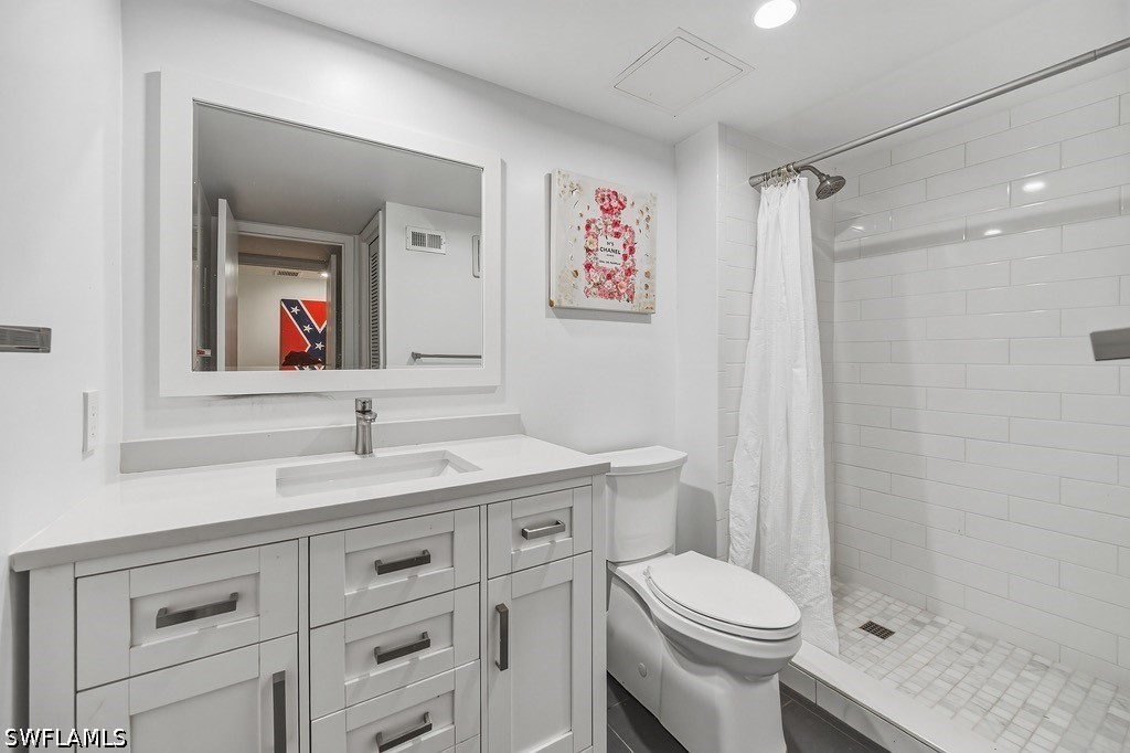 2 Bed Condominium for Sale in Naples, photo 20
