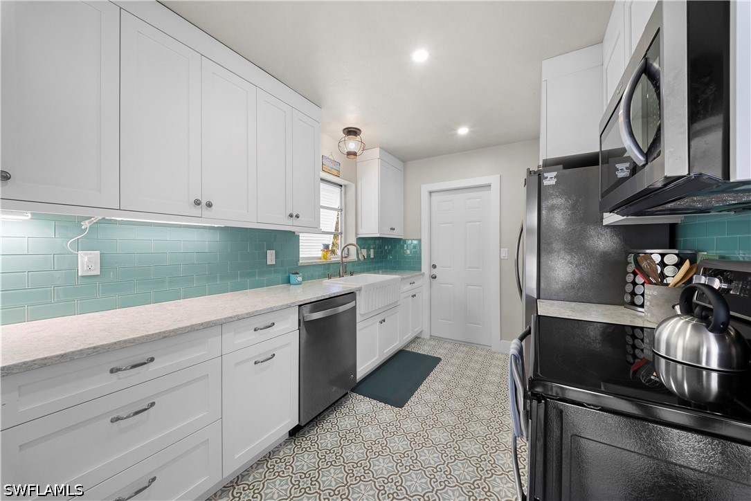 2 Bed Pool Home for Sale in Marco Beach, photo 20