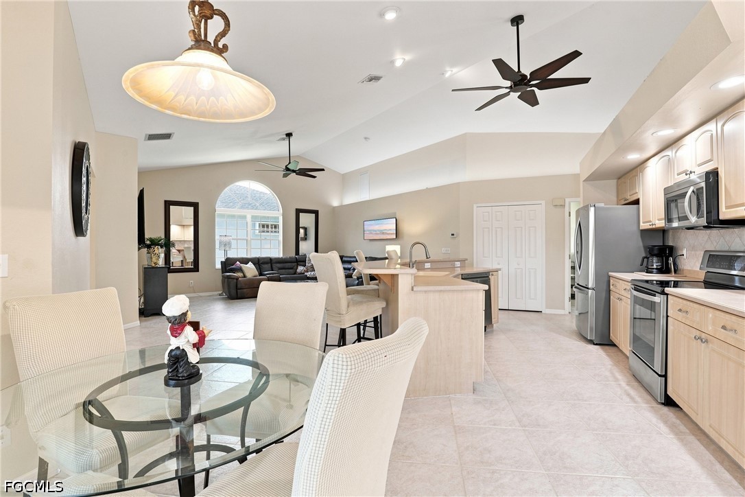4 Bed Pool Home for Sale in Cape Coral, photo 20