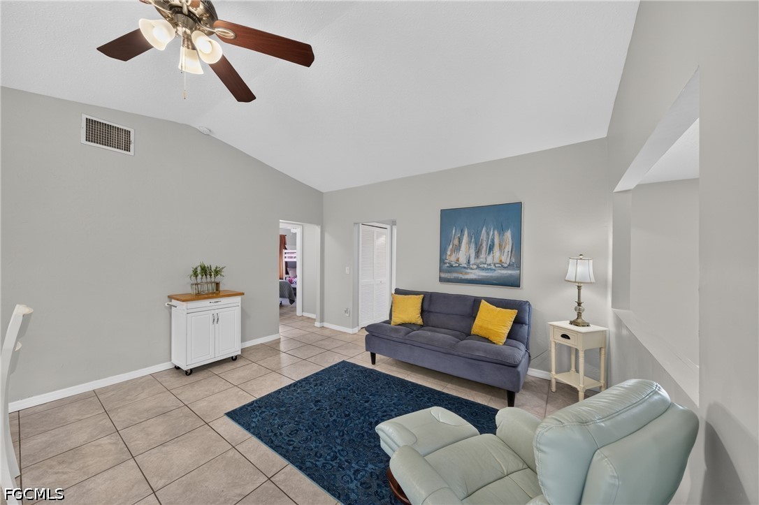 3 Bed SingleFamilyResidence for Sale in Cape Coral, photo 20