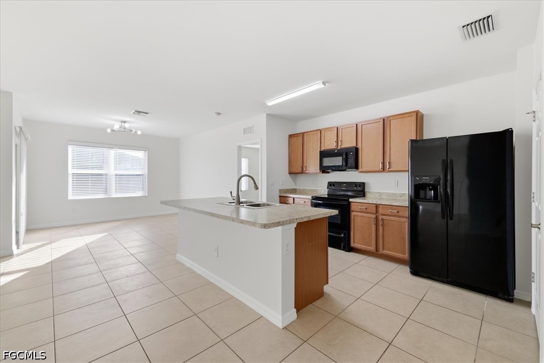 3 Bed SingleFamilyResidence for Sale in Cape Coral, photo 20