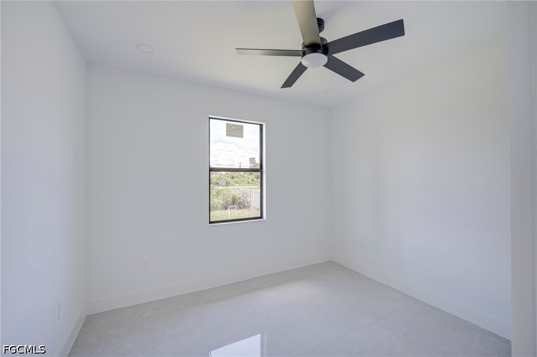 3 Bed SingleFamilyResidence for Sale in Lehigh Acres, photo 20