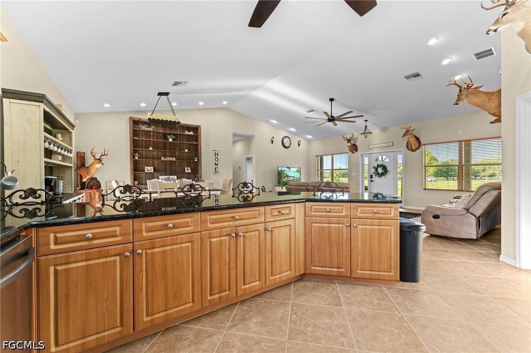 3 Bed SingleFamilyResidence for Sale in Not Applicable, photo 20
