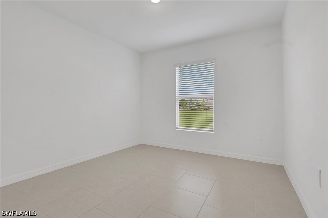 4 Bed SingleFamilyResidence for Sale in Savanna Lakes, photo 20