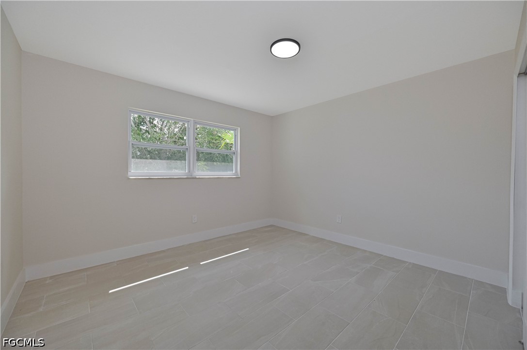 4 Bed SingleFamilyResidence for Sale in Rainbow Groves, photo 20
