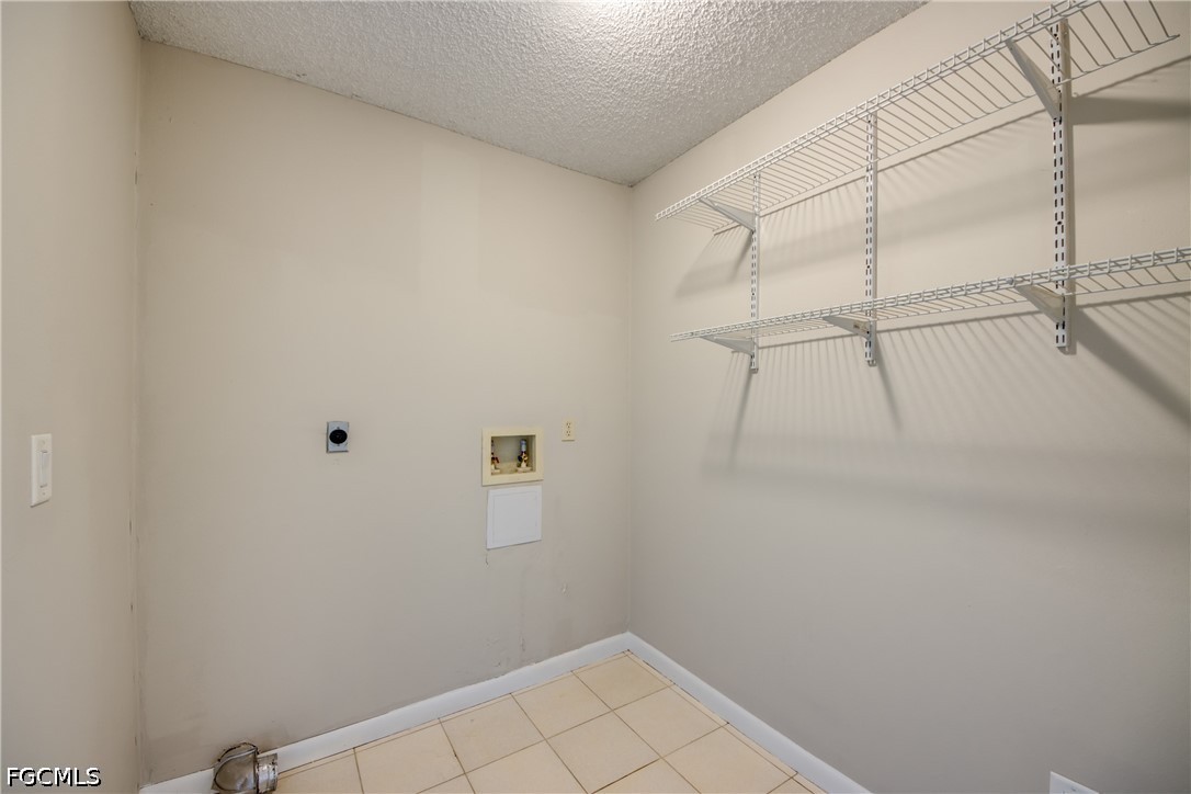 3 Bed SingleFamilyResidence for Sale in Cape Coral, photo 20