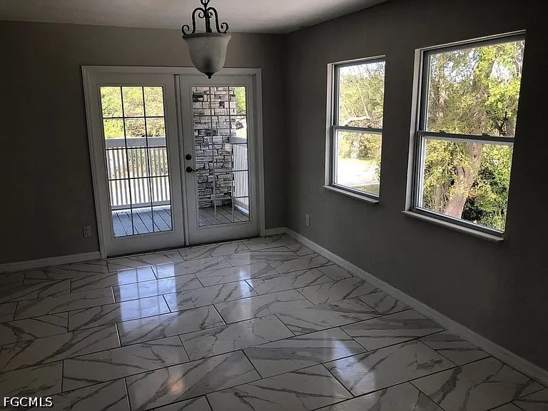 4 Bed SingleFamilyResidence for Sale in Harbor Heights, photo 20