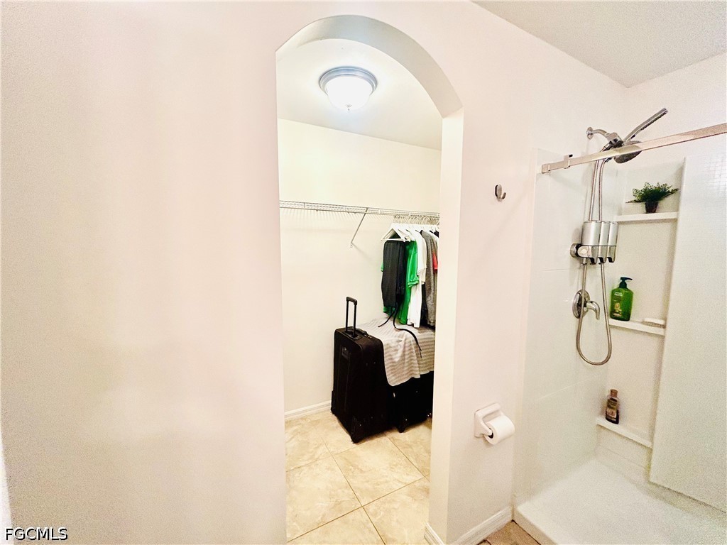 3 Bed SingleFamilyResidence for Sale in Shadow Lakes, photo 20