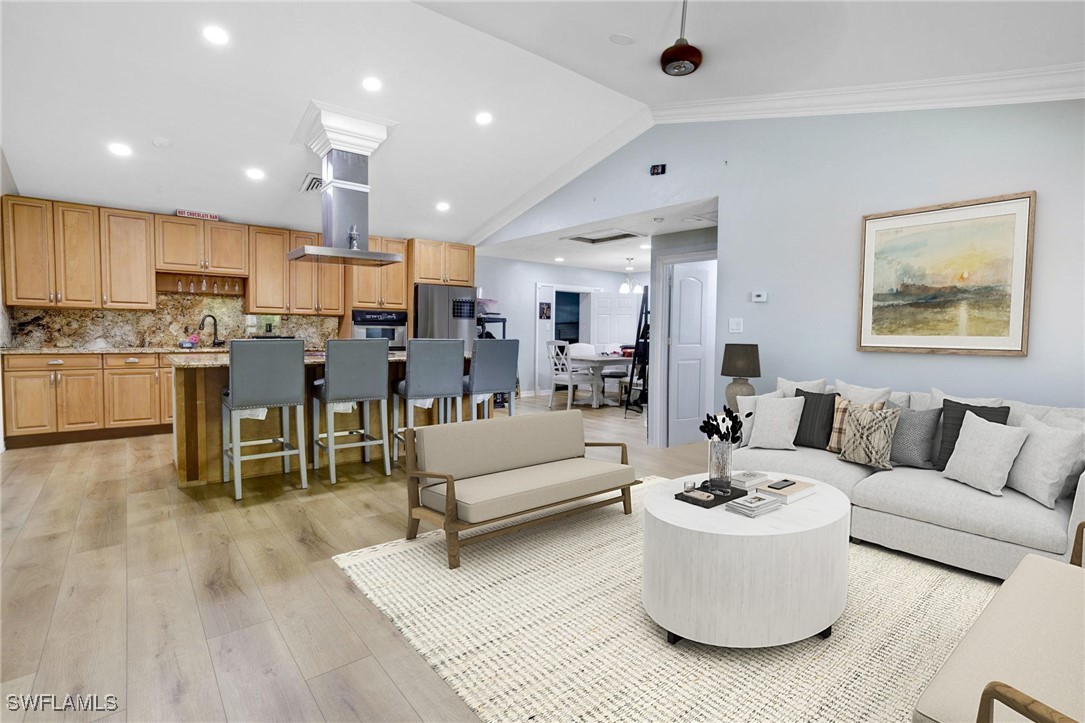 4 Bed SingleFamilyResidence for Sale in Naples, photo 3