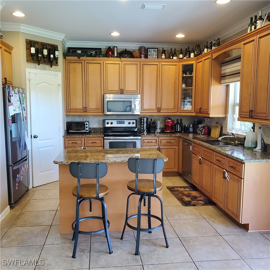 4 Bed Waterfront Home for Sale in Fort Myers, photo 3