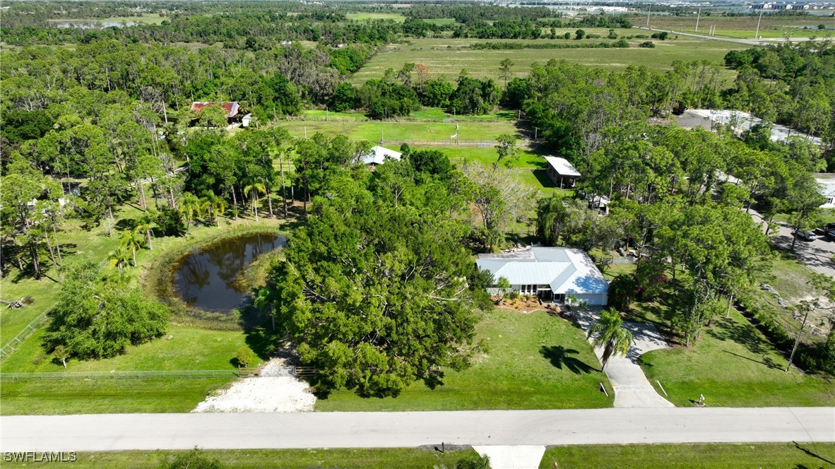 2 Bed SingleFamilyResidence for Sale in North Fort Myers, photo 3