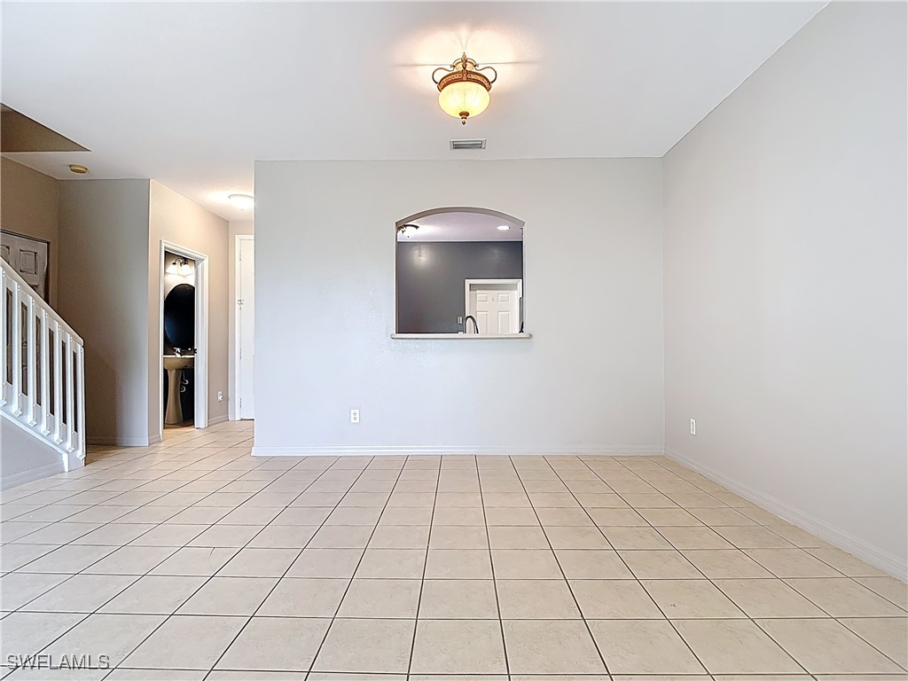 3 Bed Townhouse for Sale in Colonnade At Forum, photo 3