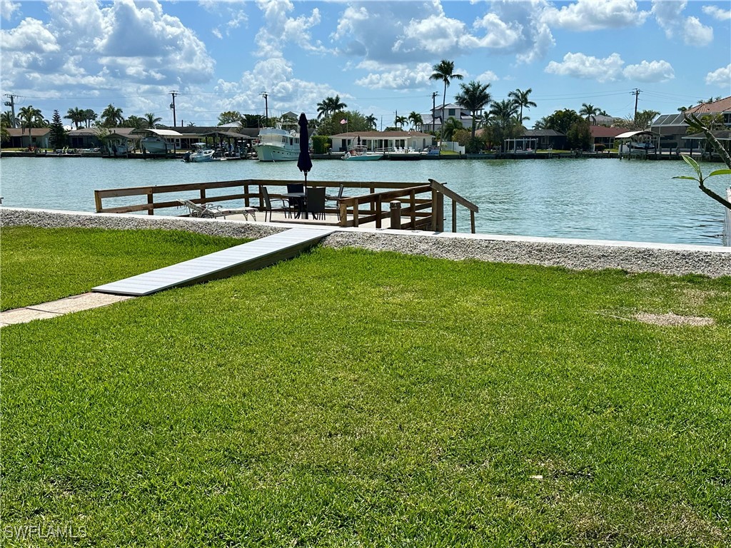 2 Bed Waterfront Home for Sale in Naples, photo 3