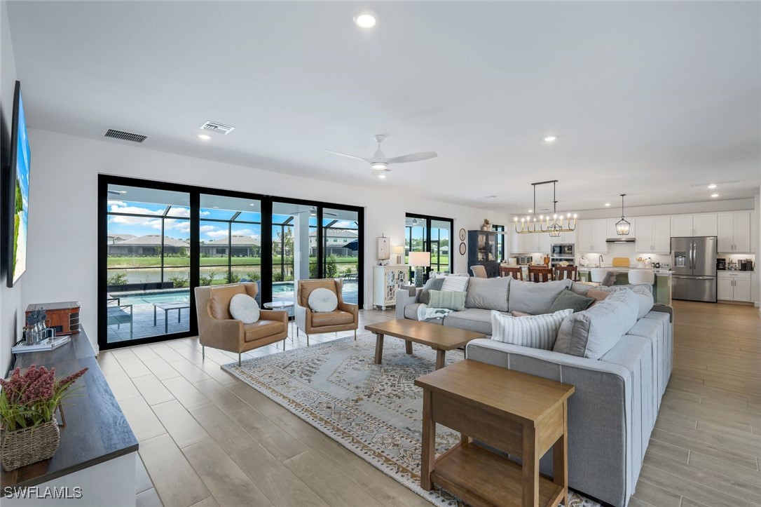 5 Bed Pool Home for Sale in Timber Creek, photo 3