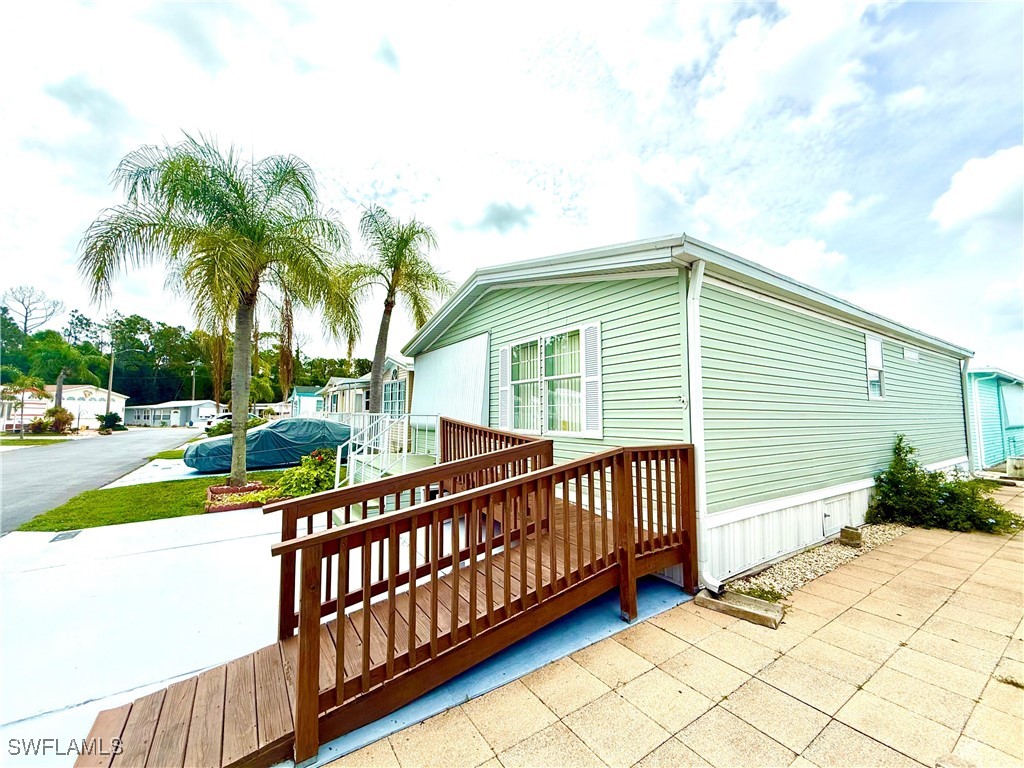 2 Bed ManufacturedHome for Sale in North Fort Myers, photo 3