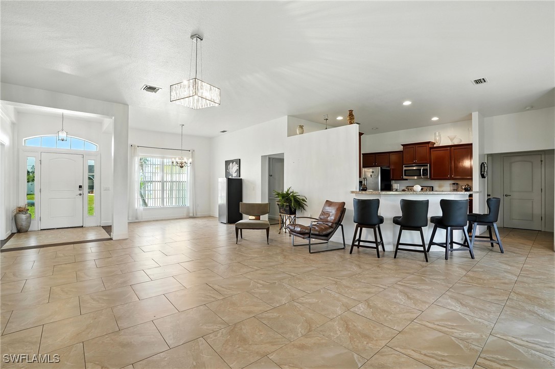 4 Bed SingleFamilyResidence for Sale in Lehigh Acres, photo 3