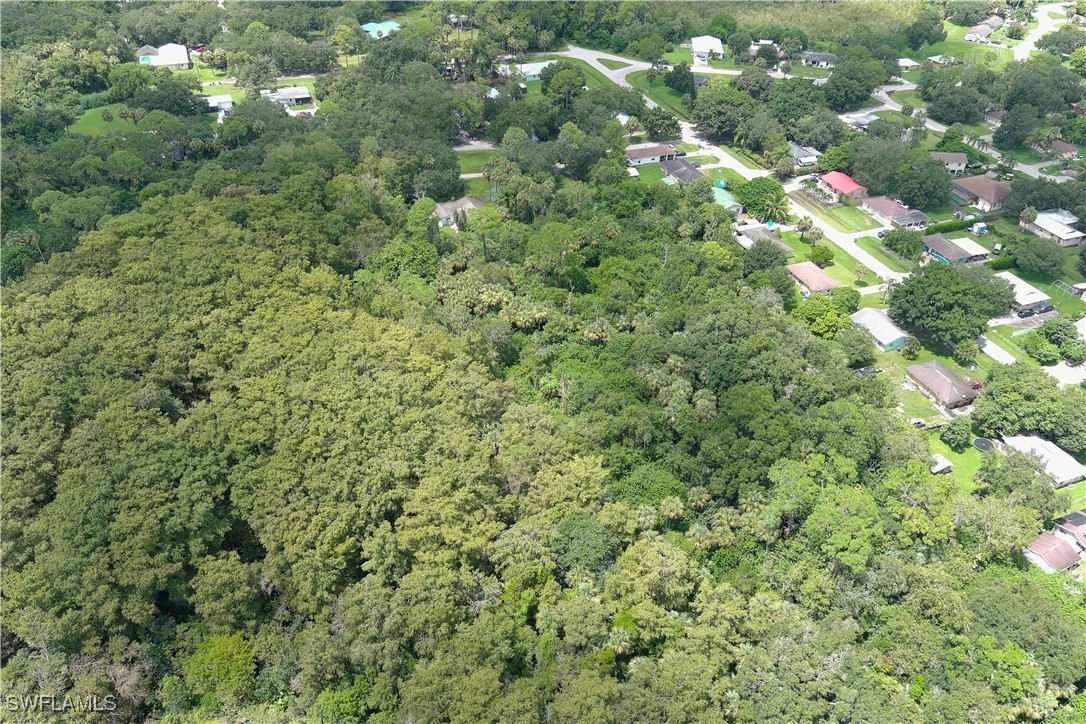 Residential for Sale in Acreage Header, photo 3