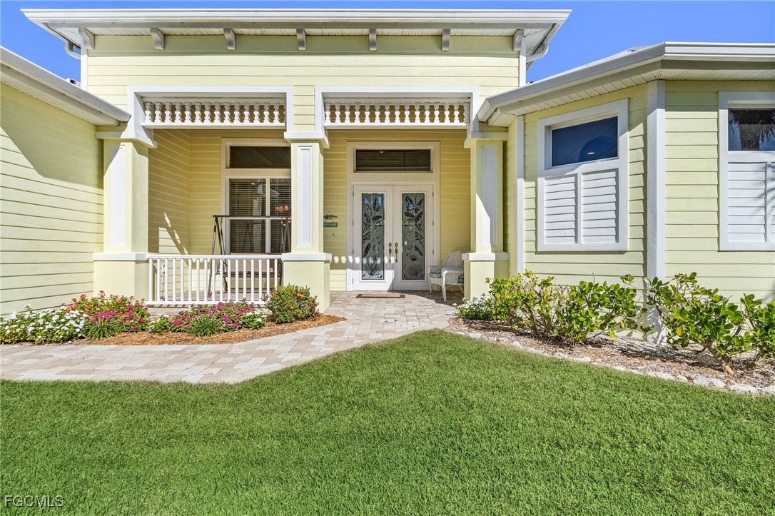 3 Bed Pool Home for Sale in Bokeelia, photo 3