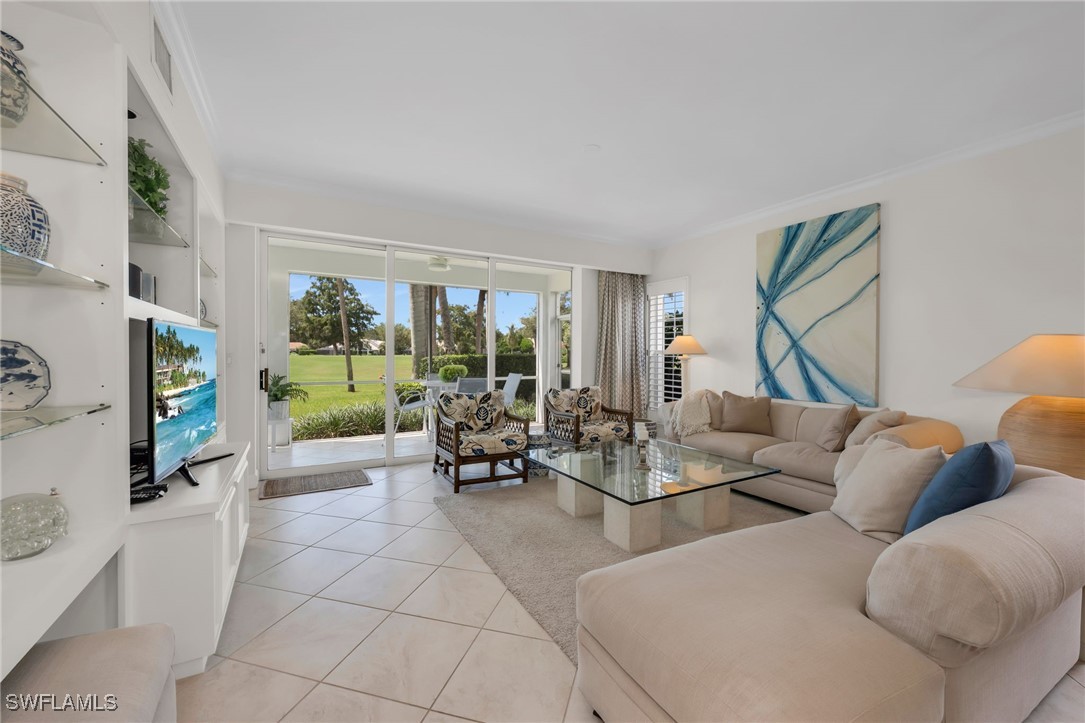 2 Bed Condominium for Sale in Naples, photo 3
