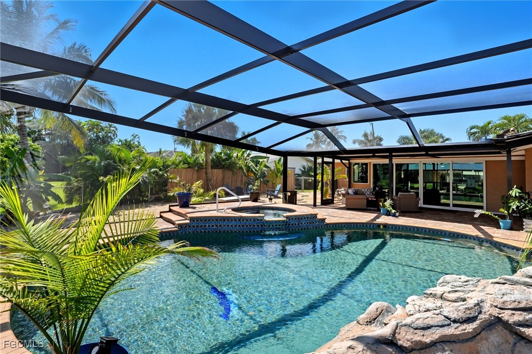 3 Bed Pool Home for Sale in Cape Coral, photo 3