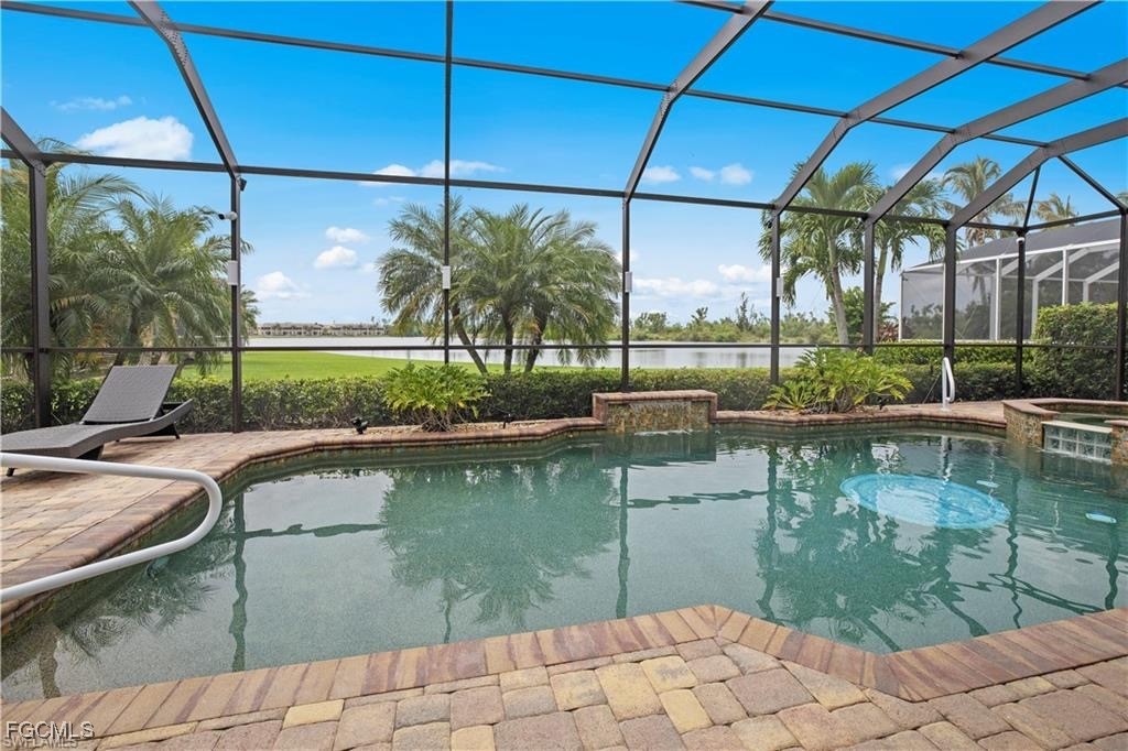 5 Bed Pool Home for Sale in Sandoval, photo 3