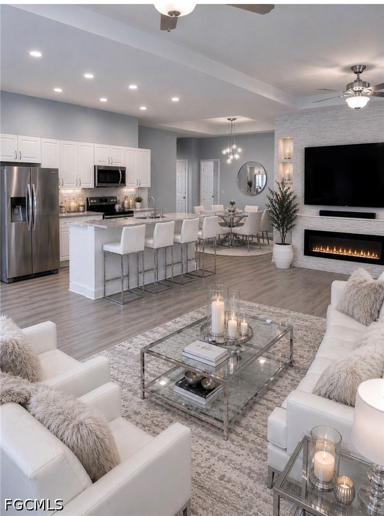 4 Bed SingleFamilyResidence for Sale in Lincoln Park, photo 3