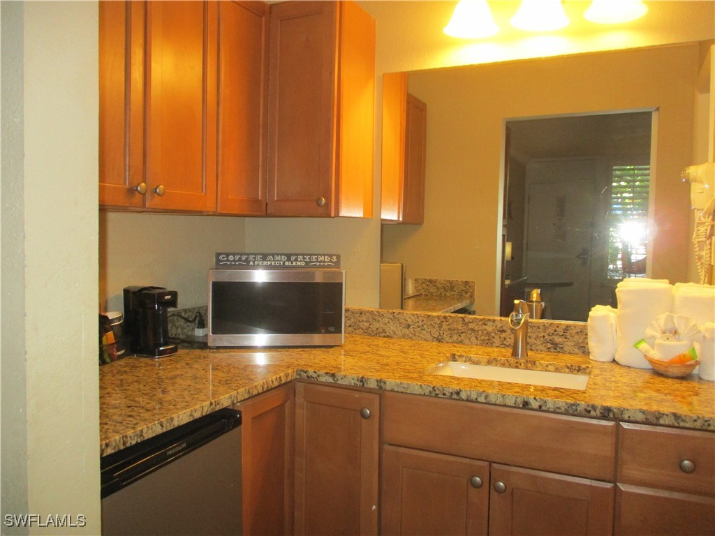 Condominium for Sale in Naples, photo 3