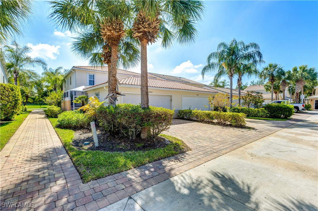 3 Bed Townhouse for Sale in Bonita Springs, photo 3
