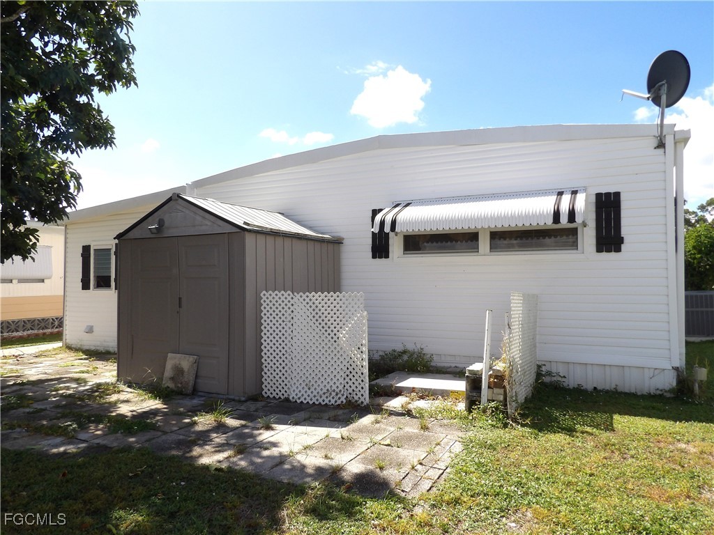 2 Bed ManufacturedHome for Sale in North Fort Myers, photo 3