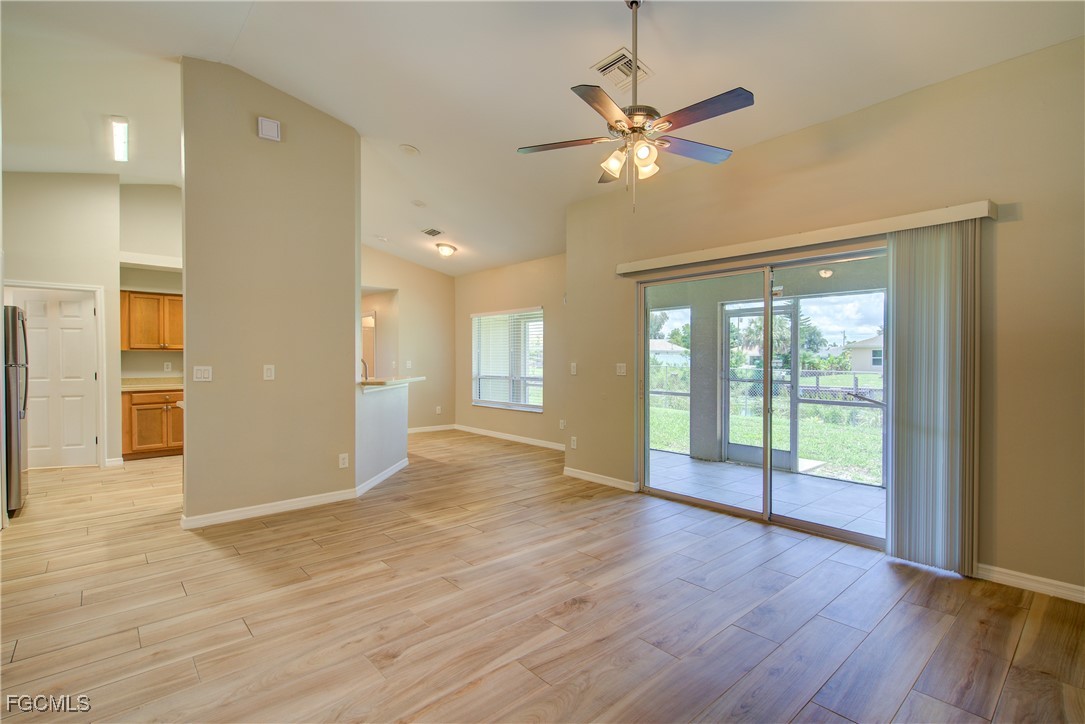 3 Bed Waterfront Home for Sale in Cape Coral, photo 3
