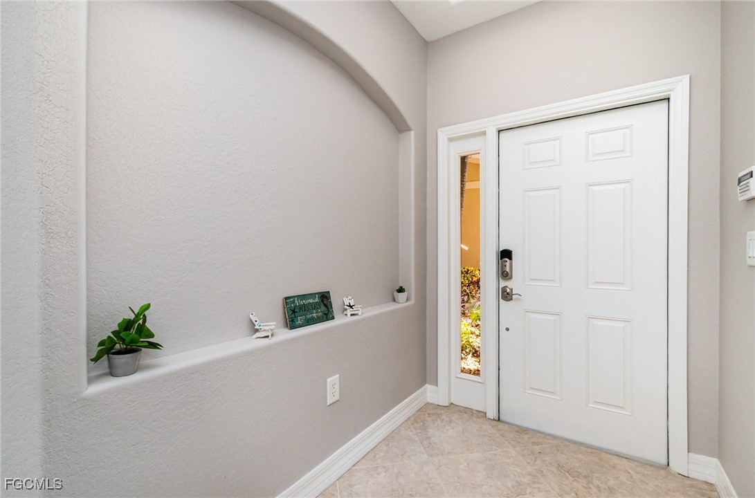 3 Bed Condominium for Sale in Jonathans Bay, photo 3