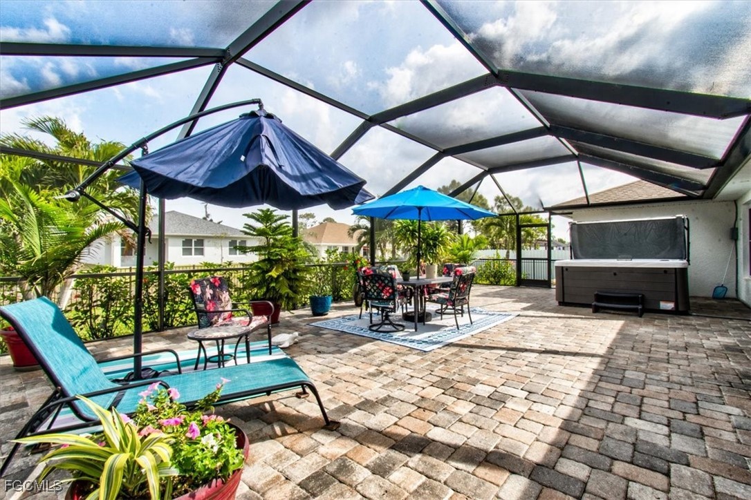 3 Bed SingleFamilyResidence for Sale in Cape Coral, photo 3