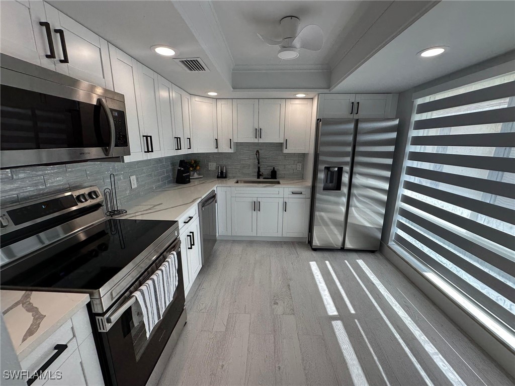 2 Bed Condominium for Sale in Naples, photo 3