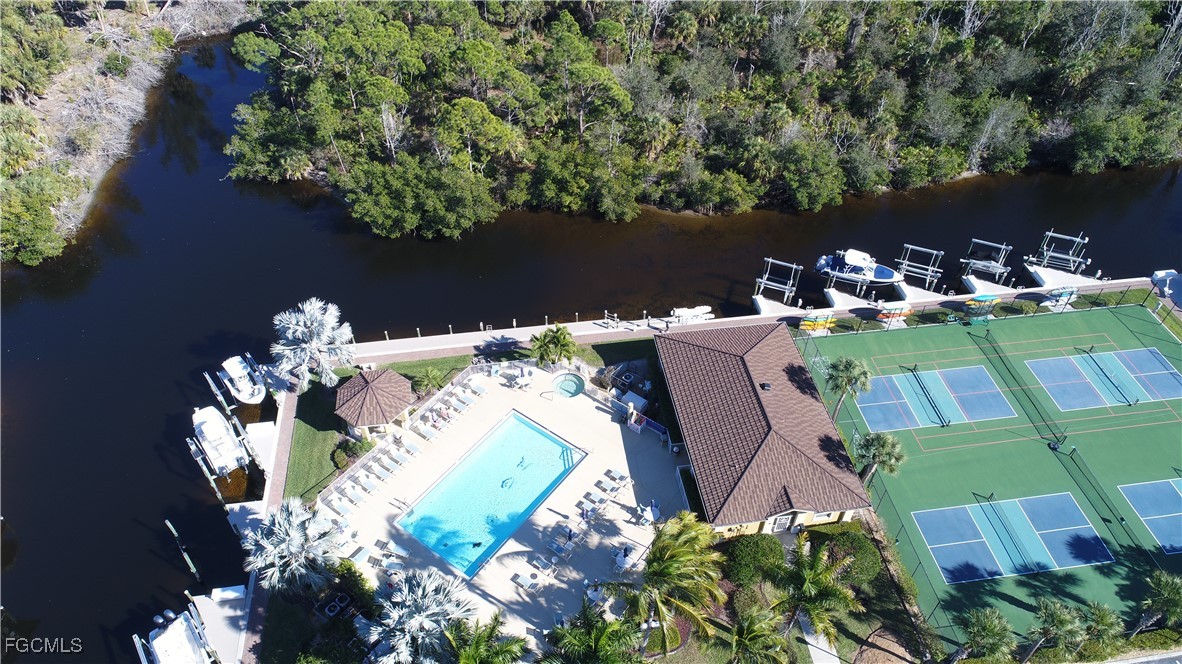 2 Bed Waterfront Home for Sale in Cape Coral, photo 3