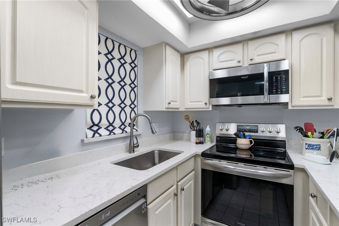 1 Bed Condominium for Sale in Marco Island, photo 3