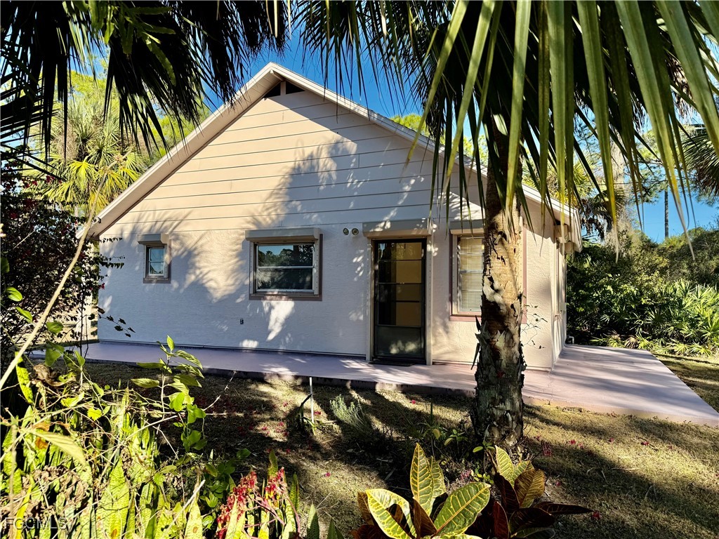 1 Bed SingleFamilyResidence for Sale in Lehigh Acres, photo 3